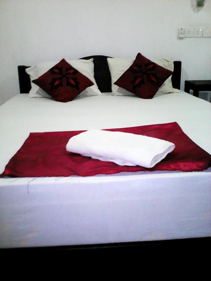 Lotus Inn Tourist Resort Dambulla Exteriör bild